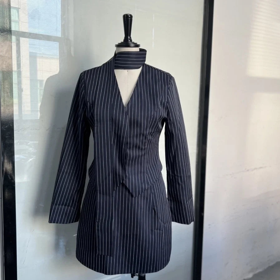 Conjunto Chaqueta y Falda de Rayas | Regina