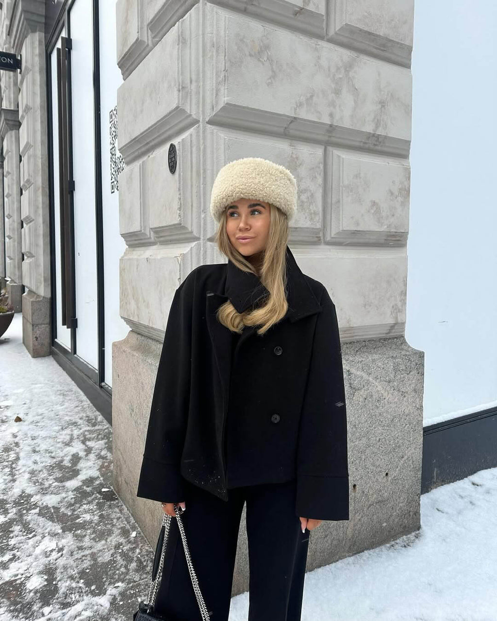 Chaqueta elegante con cuello alto | Angela